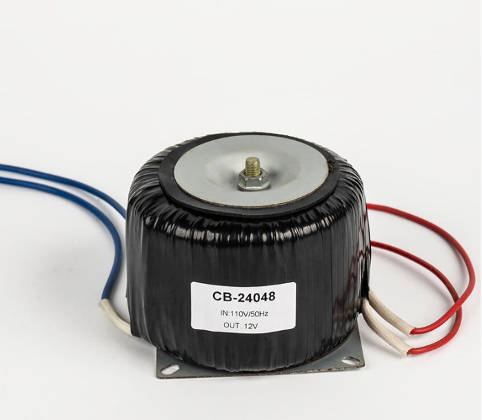 Hvorfor fungerer ringkjerteltransformatoren godt i effektiv kraftkonvertering, elektromagnetisk interferens og flere bruksscenarier?